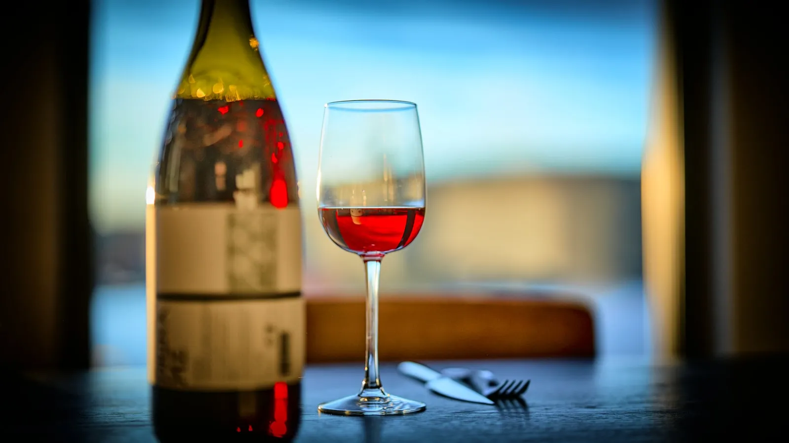 Alcoholintolerantie: waarom u rood aanloopt van een glas