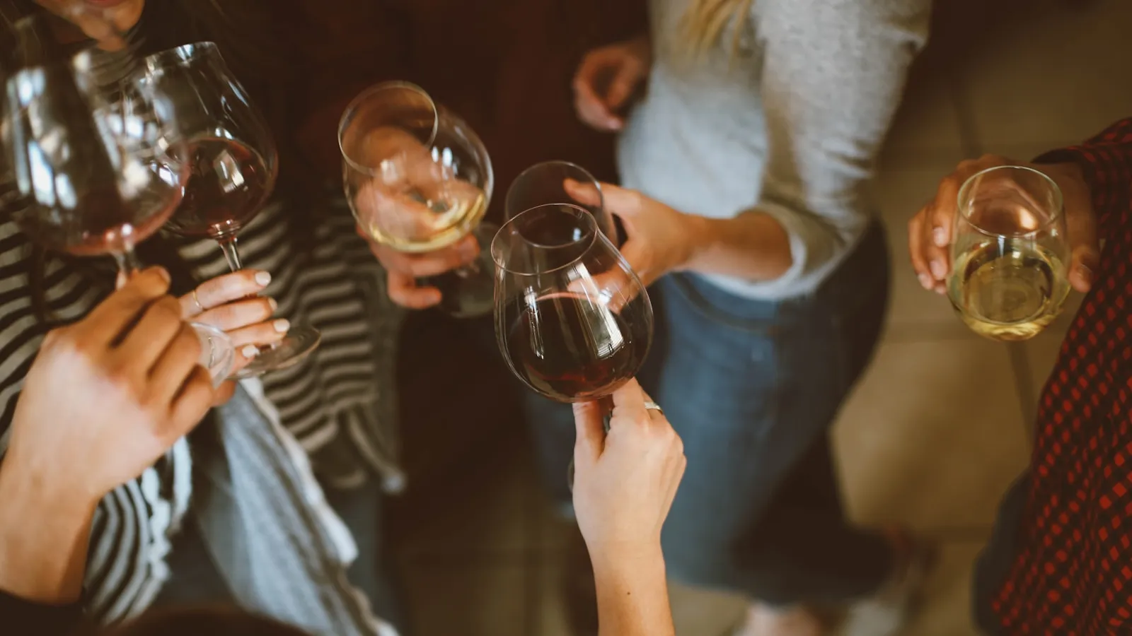 How long is alcohol detectable in blood, urine and hair?