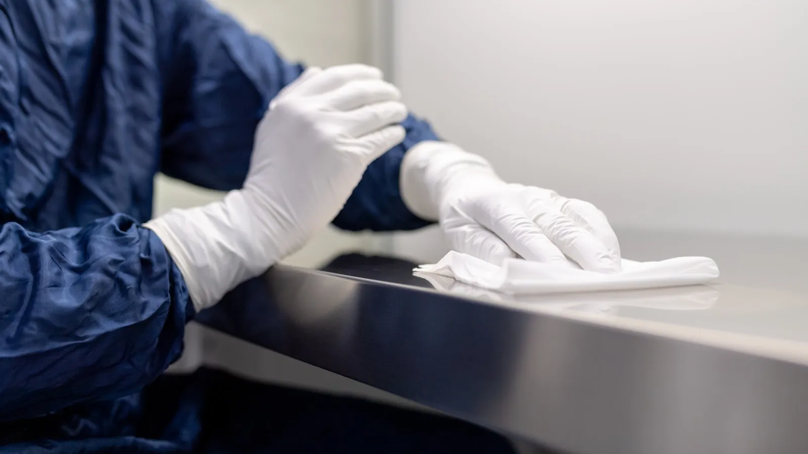 Diluting urine for a drug test: why the lab spots it